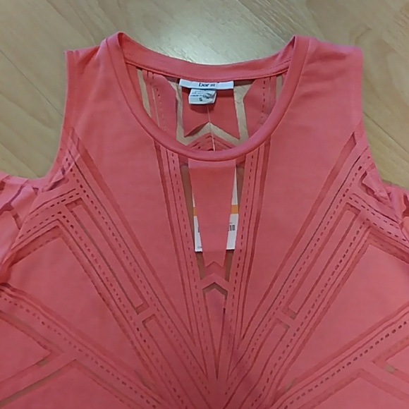 Bar 111 Cold Shouldered Cut Out Top - Picture 7 of 8